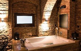 Wellness Gallery Apartments